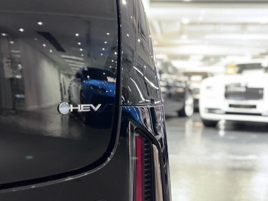 VELLFIRE Z PREMIER HEV - Image 6